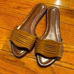 Veronica beard flat leather sandal